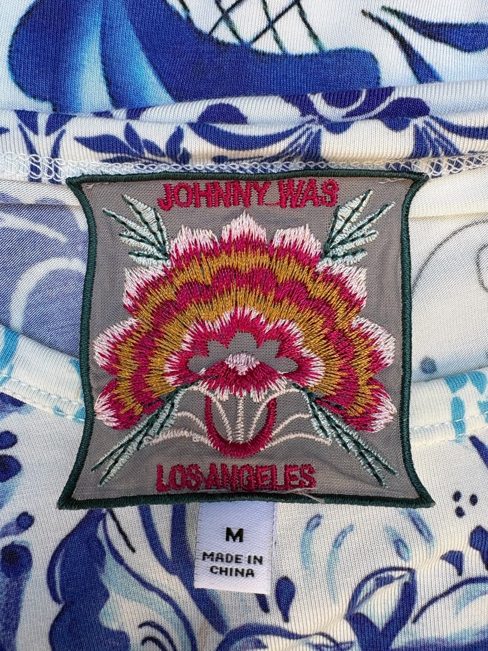 Johnny Was Los Angeles "Farrow" bamboo-blend top - Size M - Picture 2 of 4